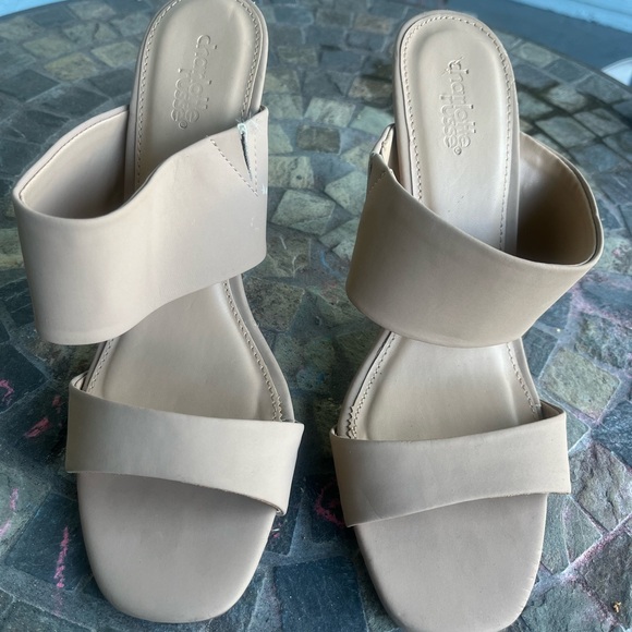 Cream Heels - Picture 2 of 8